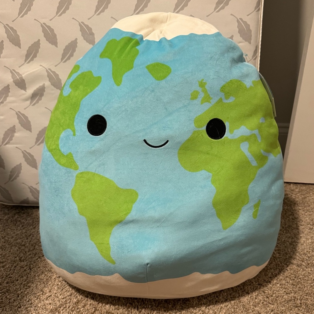 XL ROMAN Squishmallow